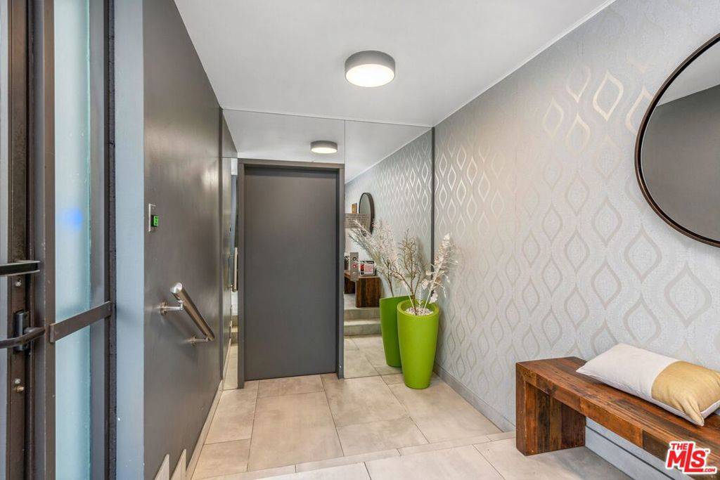 Studio City, CA 91604,12030 Valleyheart DR #101