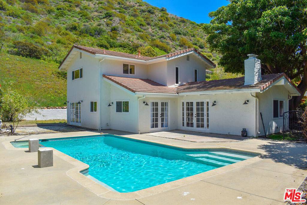 Malibu, CA 90265,5940 Paseo Canyon DR