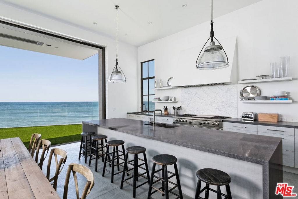 Malibu, CA 90265,23956 MALIBU RD