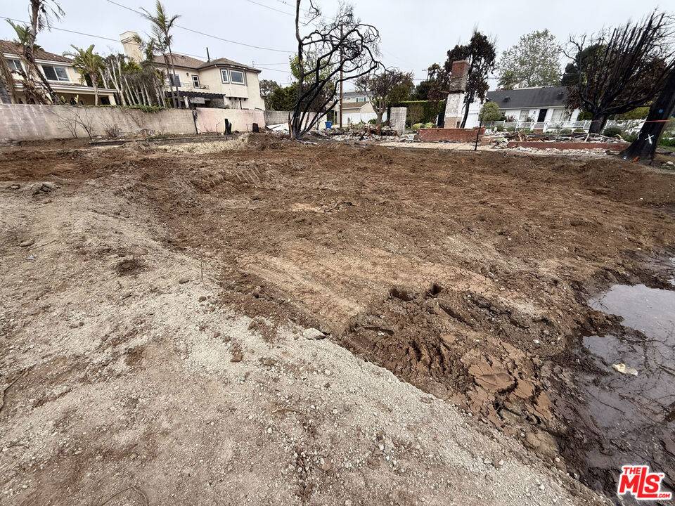 Pacific Palisades, CA 90272,16007 Miami WAY