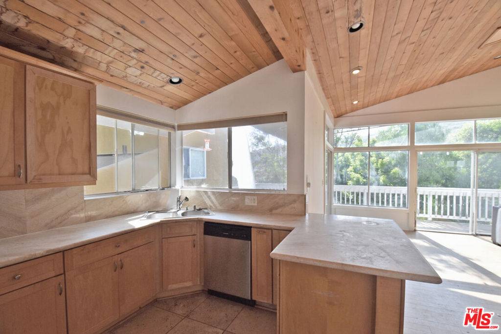 Malibu, CA 90265,2885 Searidge ST