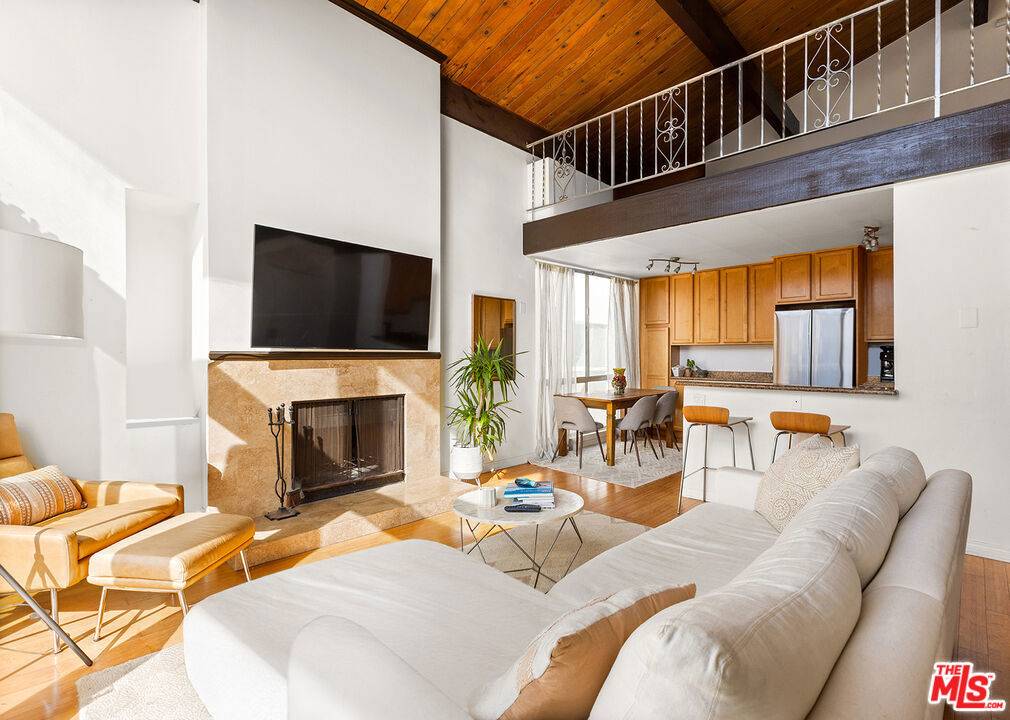 Marina Del Rey, CA 90292,31 Spinnaker ST #15