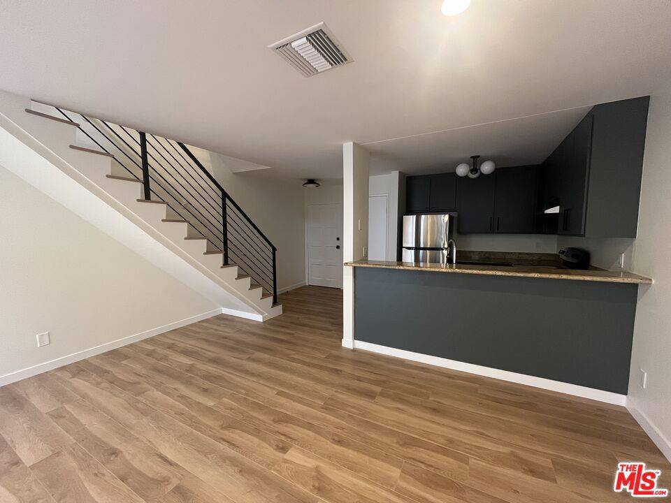 West Hollywood, CA 90069,960 N San Vicente BLVD #11