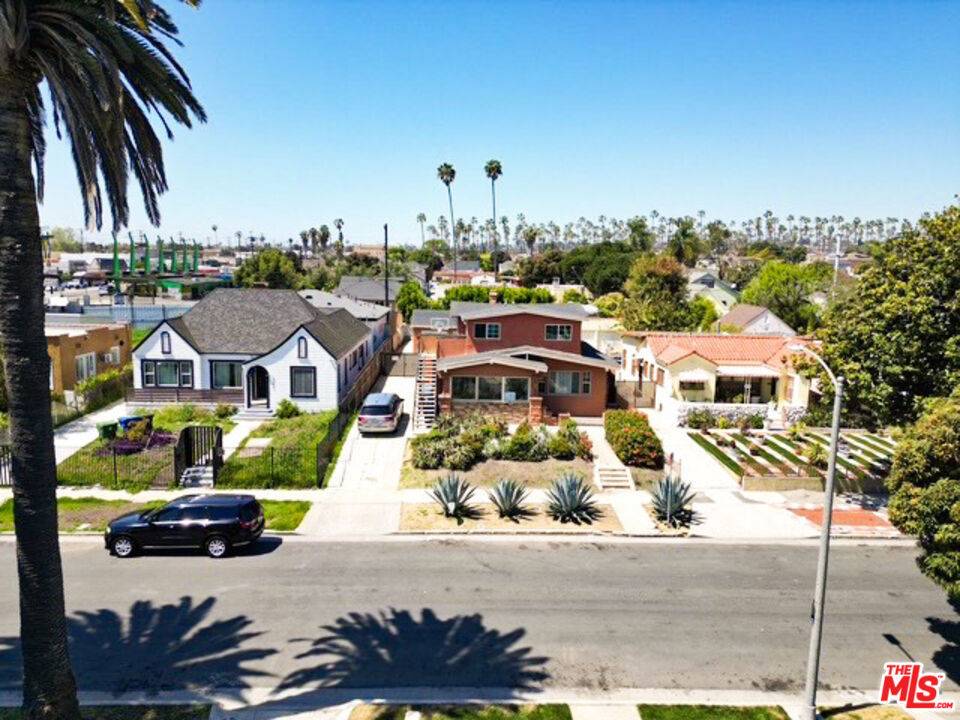 Los Angeles, CA 90043,5739 Chesley AVE