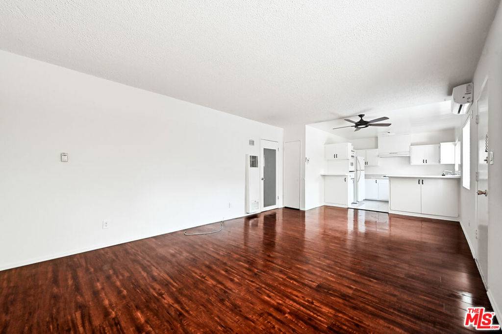 Santa Monica, CA 90404,1868 10th ST #2