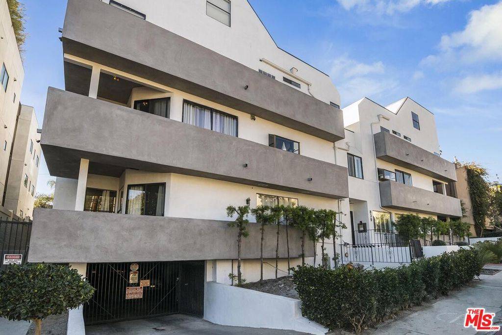 West Hollywood, CA 90069,839 Larrabee ST #11