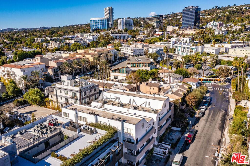 West Hollywood, CA 90069,839 Larrabee ST #11