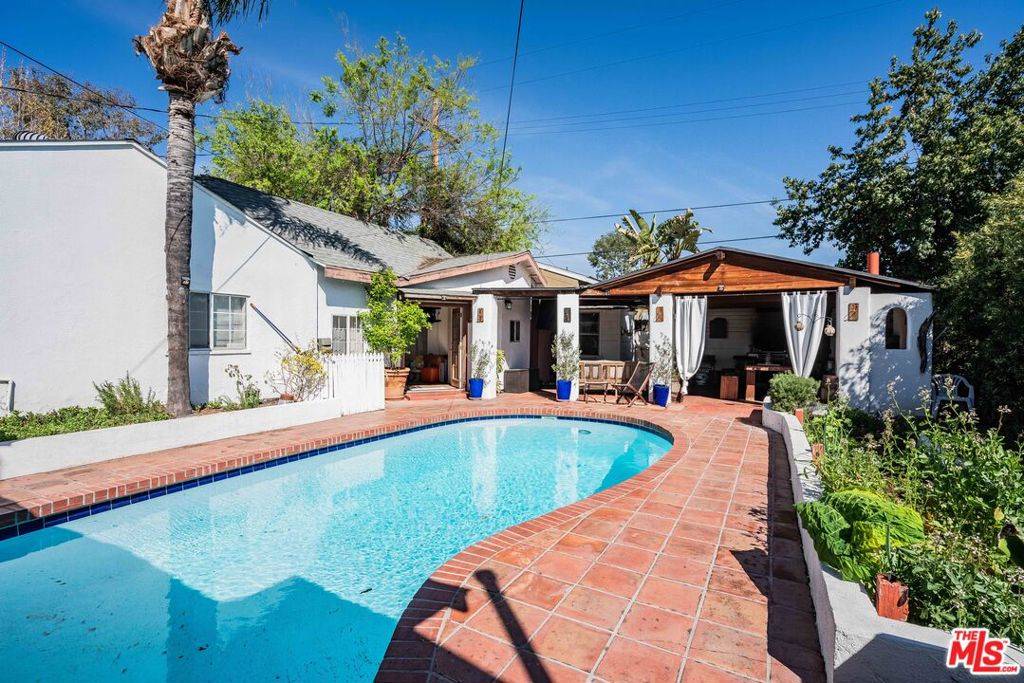 North Hollywood, CA 91606,6334 Riverton AVE