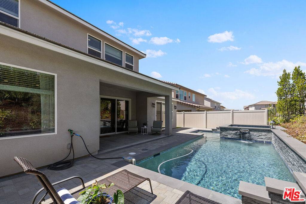 Santa Clarita, CA 91350,18113 Tableau WAY