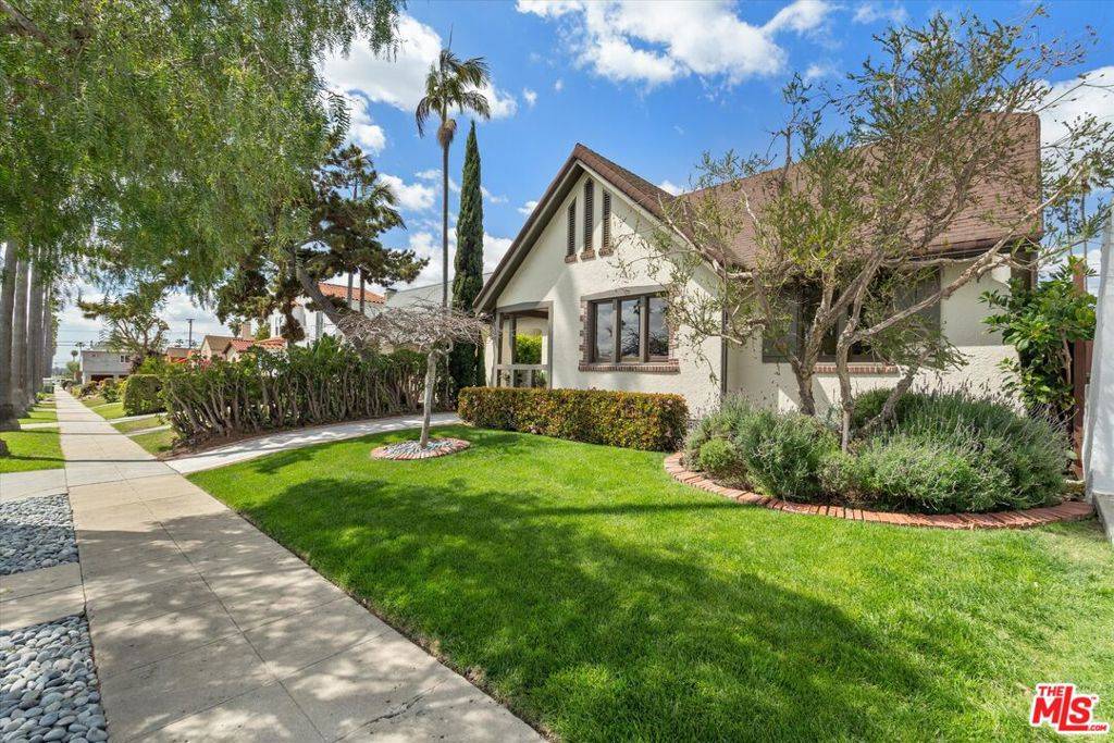 Los Angeles, CA 90043,5323 S Harcourt AVE
