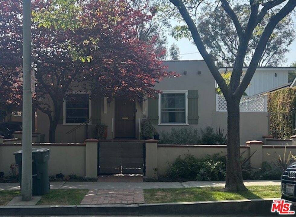 West Hollywood, CA 90069,843 1/4 Huntley DR