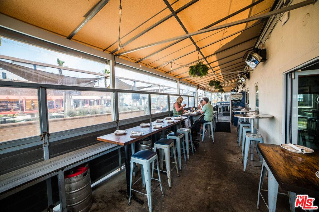 Marina Del Rey, CA 90292,4 Washington BLVD