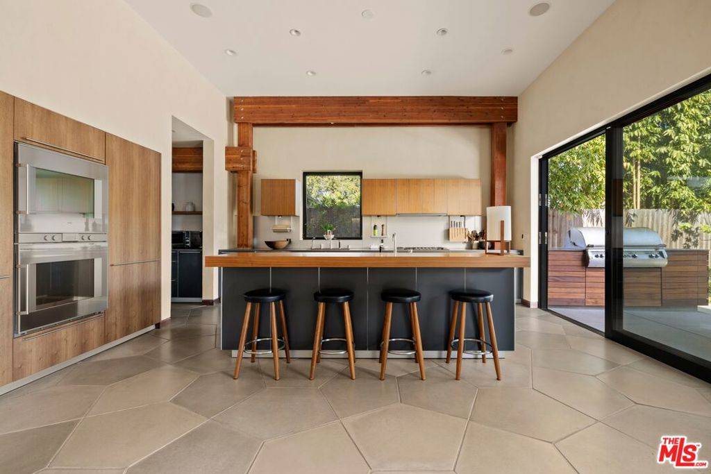 Venice, CA 90291,1378 Appleton WAY