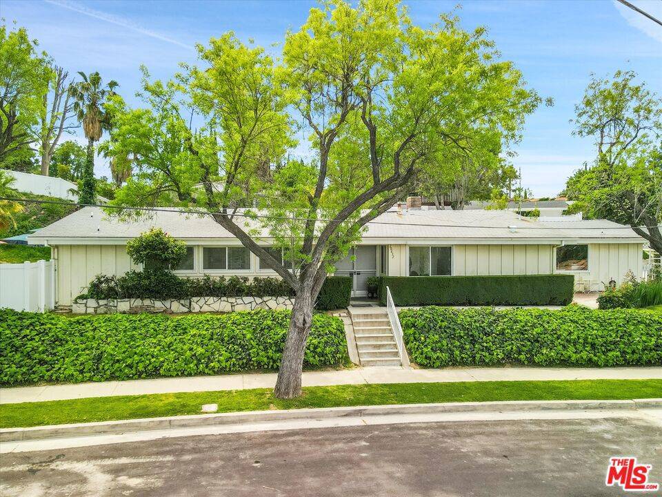 Woodland Hills, CA 91367,20632 Tiara ST