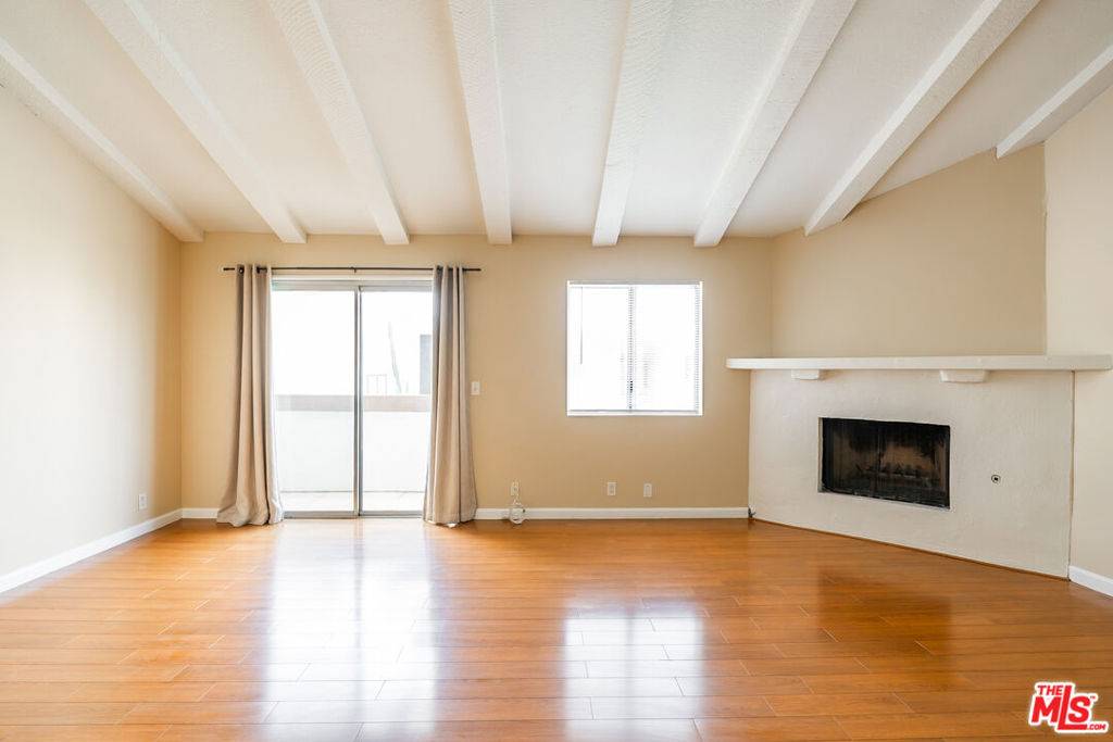 Valley Village, CA 91607,4633 Ben AVE #3
