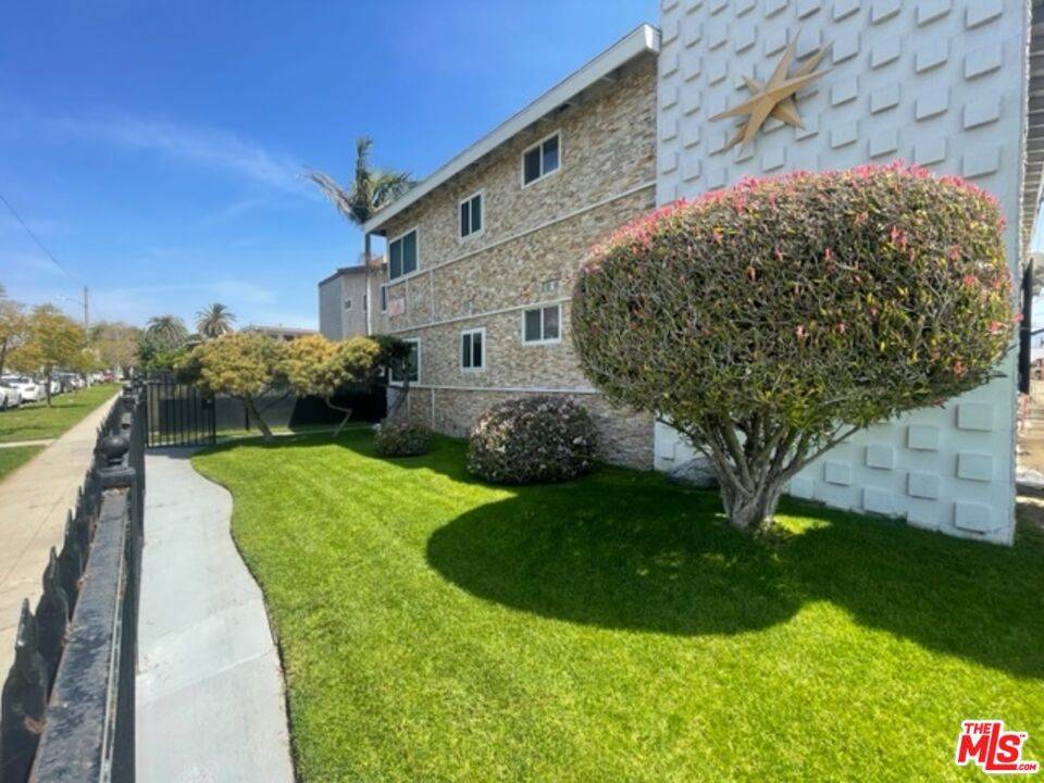 Inglewood, CA 90301,628 S Osage AVE #7