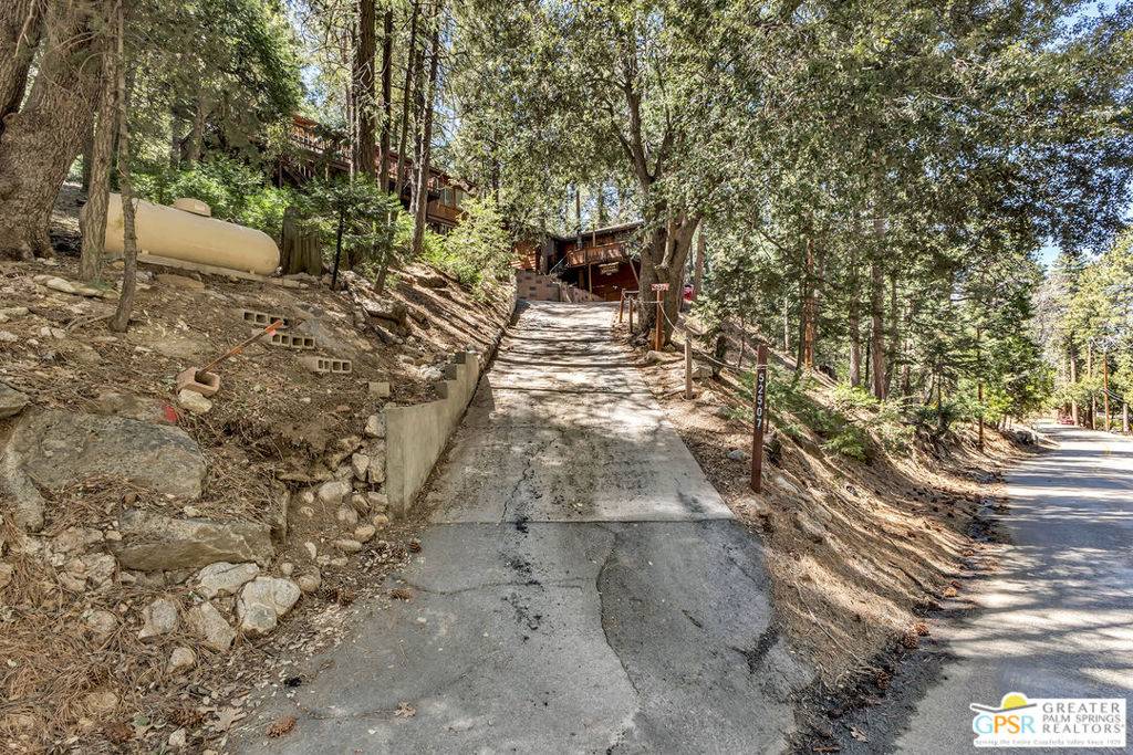 Idyllwild, CA 92549,52507 Sylvan WAY