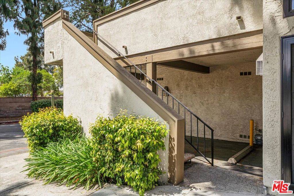 Granada Hills, CA 91344,16255 Devonshire ST #5