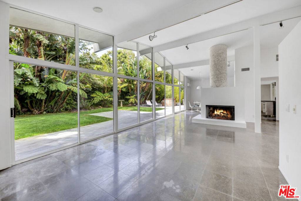 Malibu, CA 90265,30611 LAS ESTRELLAS DR