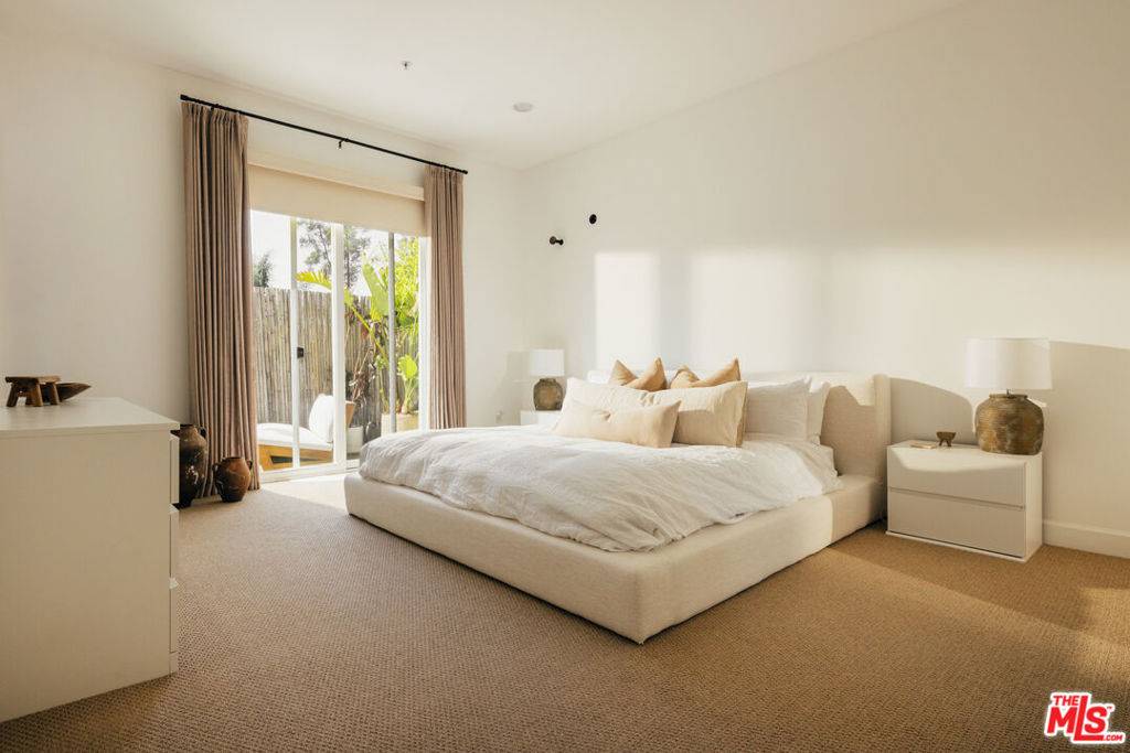 Studio City, CA 91604,4644 Coldwater Canyon AVE #401