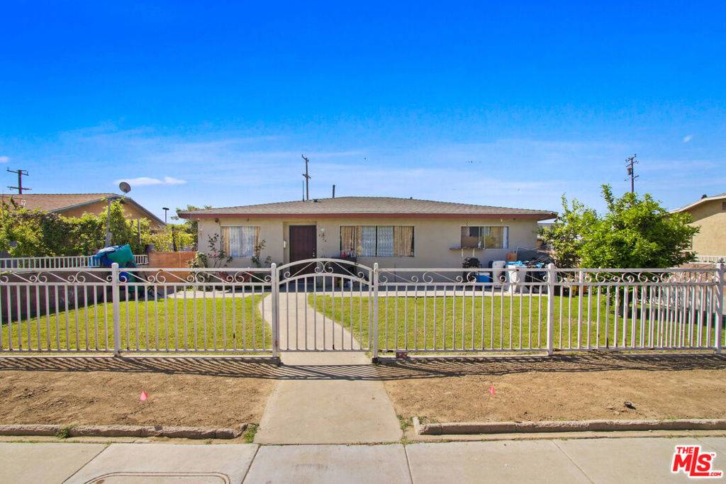 Maywood, CA 90270,4724 E 58th ST
