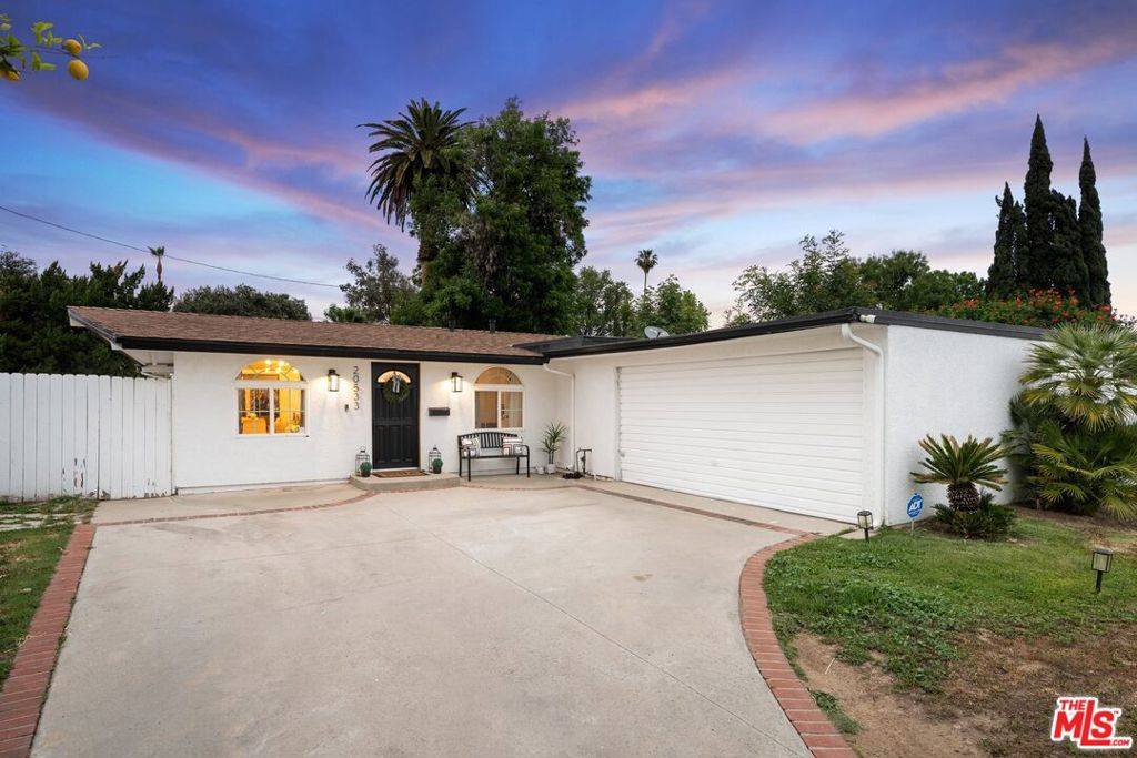 Winnetka, CA 91306,20533 Archwood ST