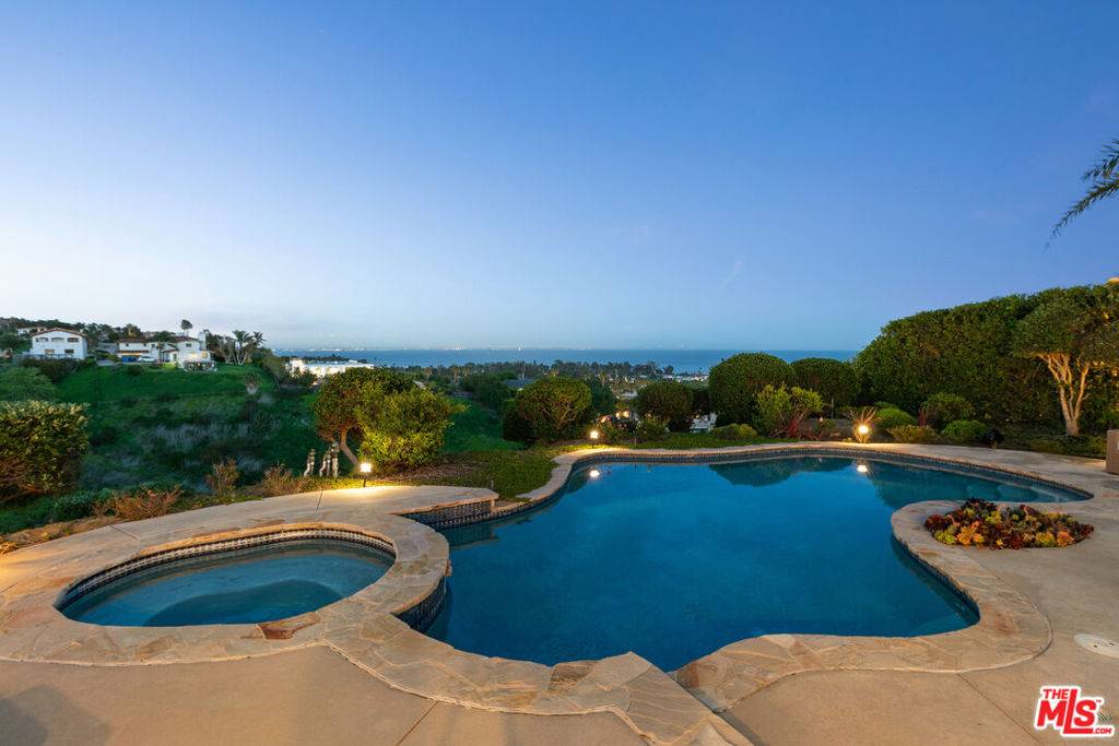 Malibu, CA 90265,6178 Galahad RD