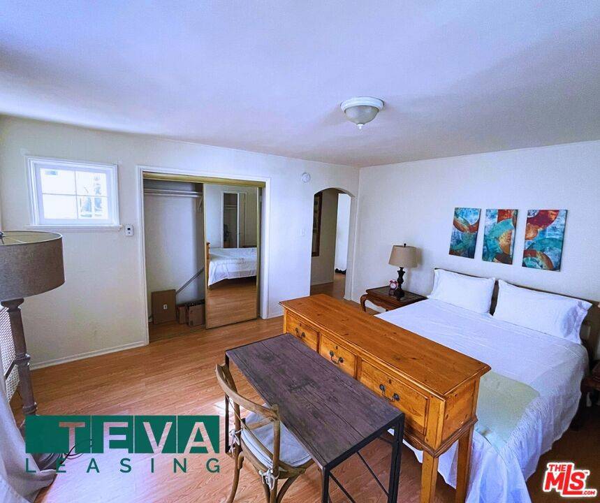 Beverly Hills, CA 90211,169 N La Peer DR #102