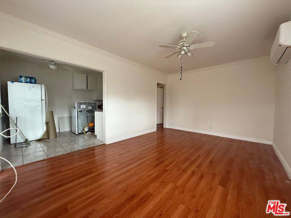 Panorama City, CA 91402,7932 Brimfield AVE