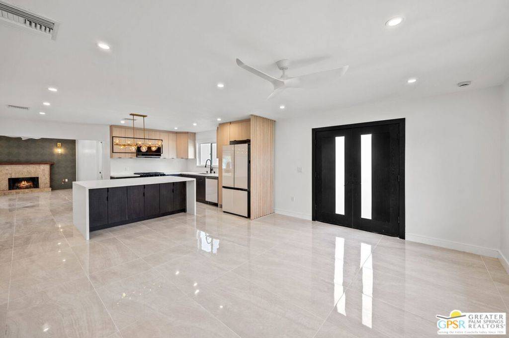 Palm Springs, CA 92262,2435 E Wayne RD