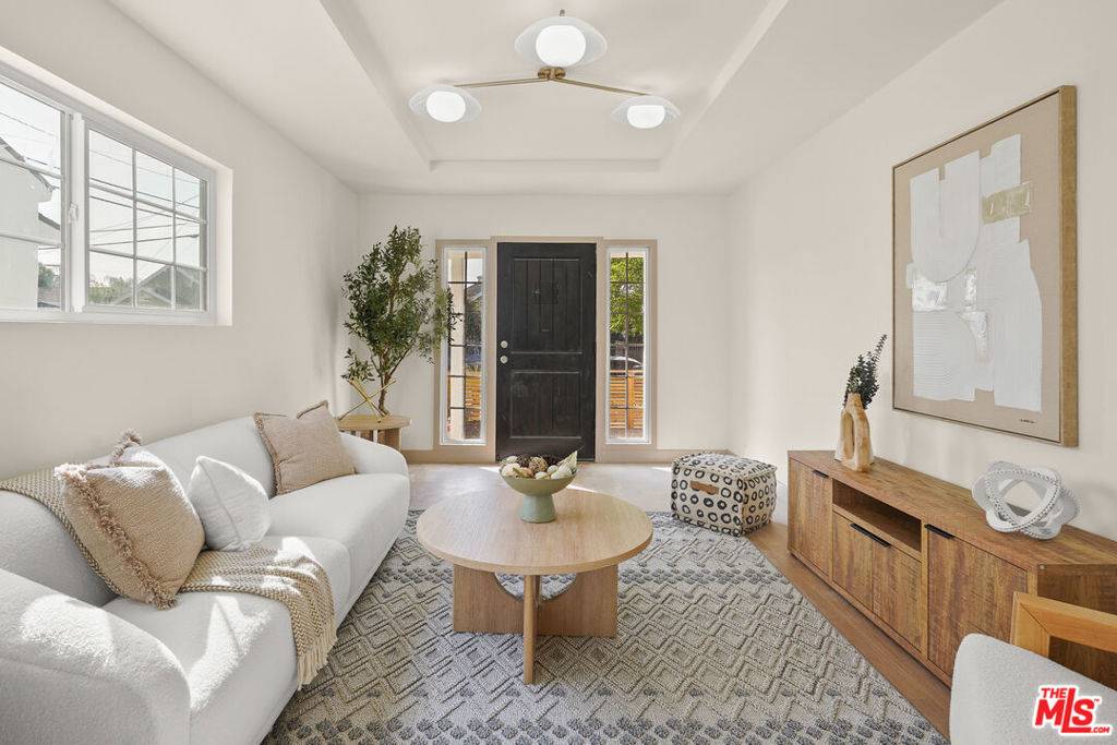Los Angeles, CA 90042,4941 Malta ST