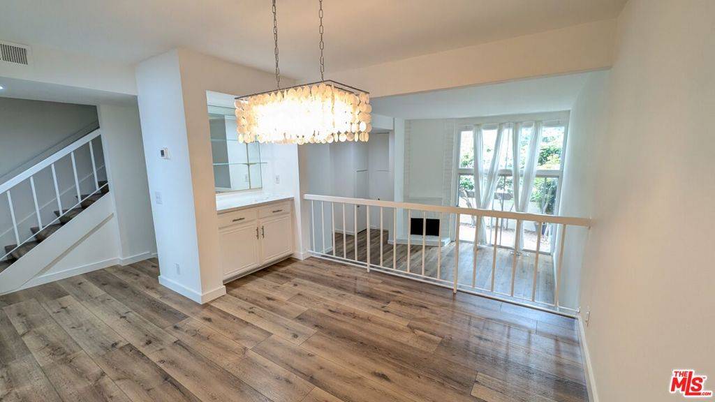 Pacific Palisades, CA 90272,1660 Palisades DR