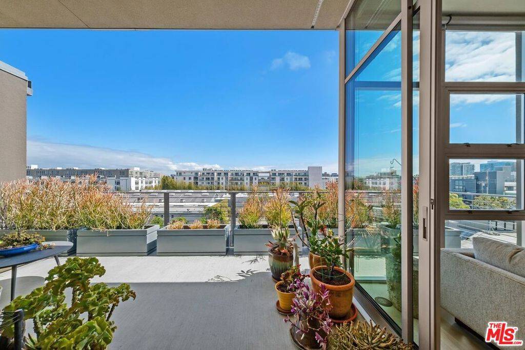 Marina Del Rey, CA 90292,4080 Glencoe AVE #420