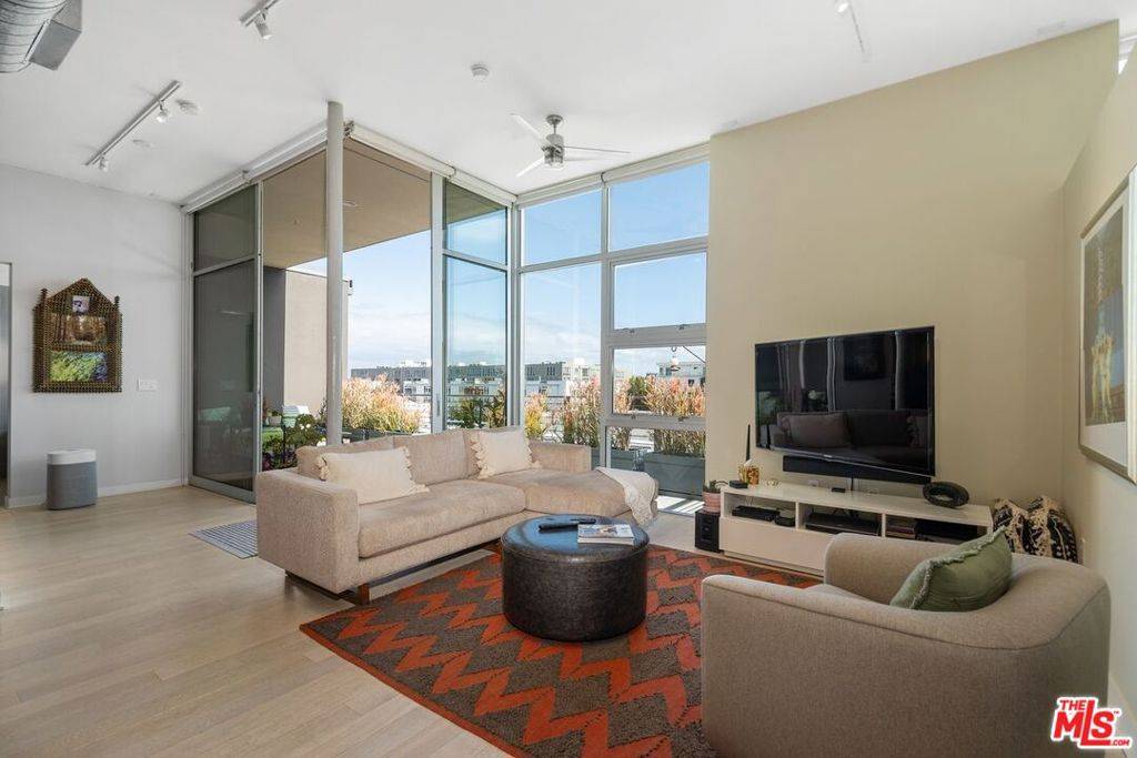 Marina Del Rey, CA 90292,4080 Glencoe AVE #420