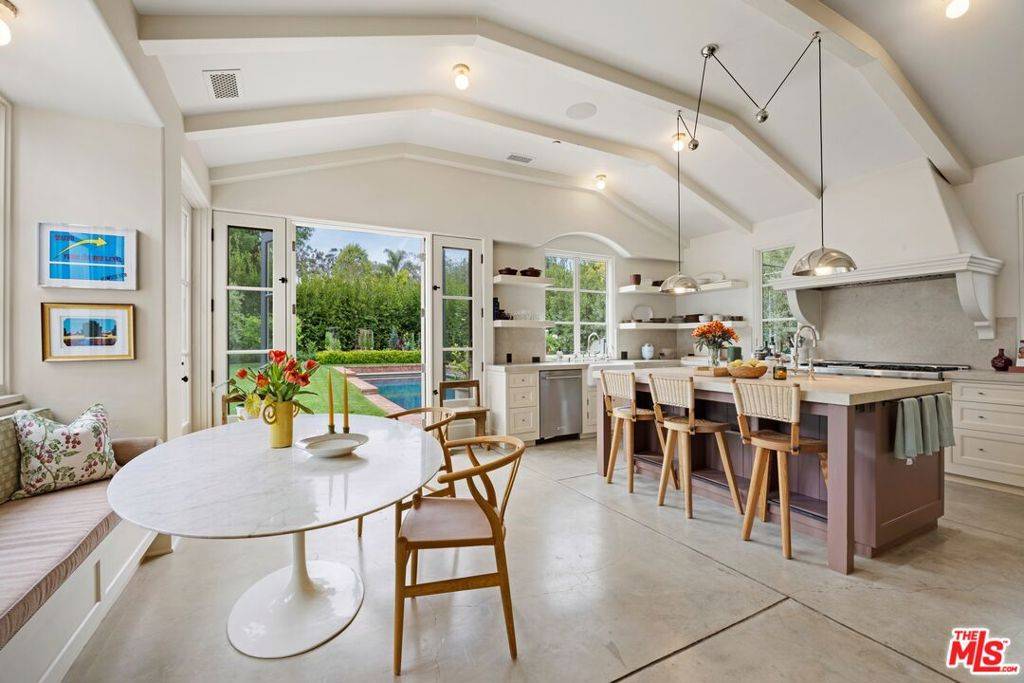 Pacific Palisades, CA 90272,765 Ranch LN