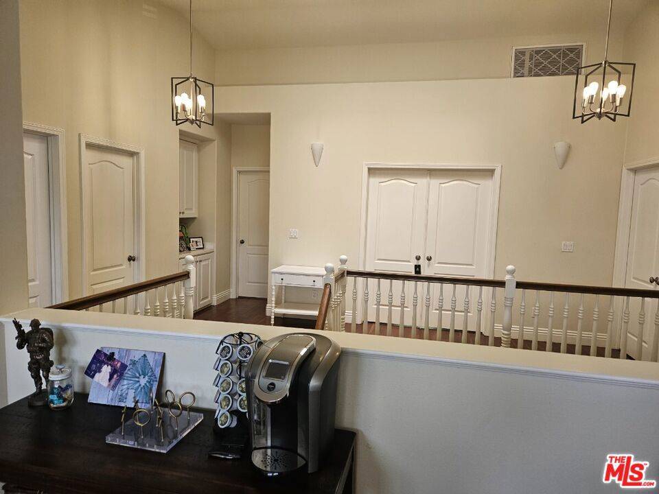 Redondo Beach, CA 90278,716 Amy LN