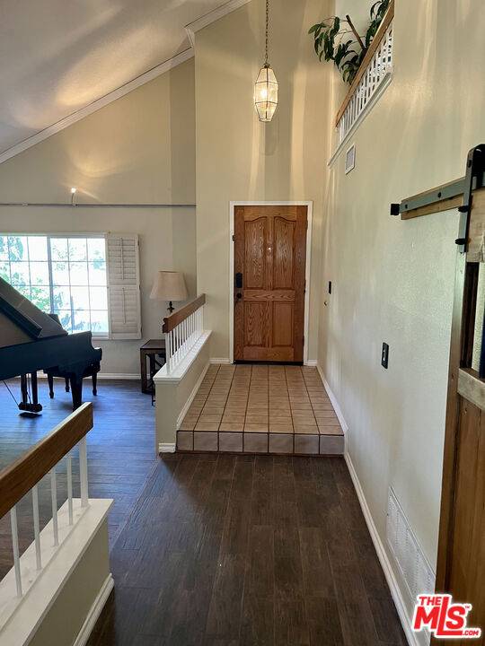 Newhall, CA 91321,24517 Thistle CT
