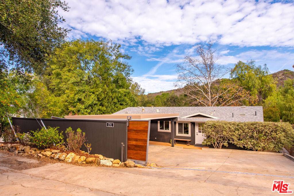 Topanga, CA 90290,20567 Cheney DR