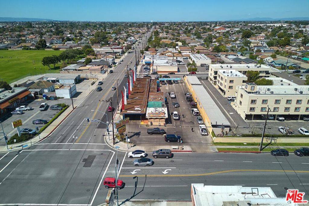 Bellflower, CA 90706,14755 Bellflower BLVD