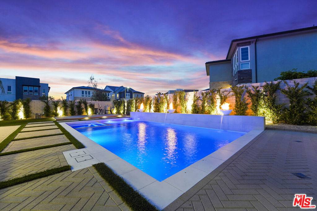 Valencia, CA 91381,27762 Lens WAY