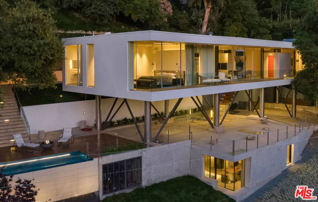 Beverly Hills, CA 90210,9727 Oak Pass RD