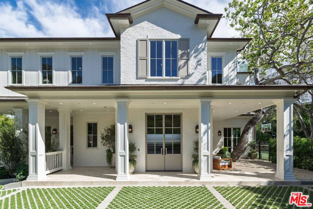 Pacific Palisades, CA 90272,1682 San Onofre DR