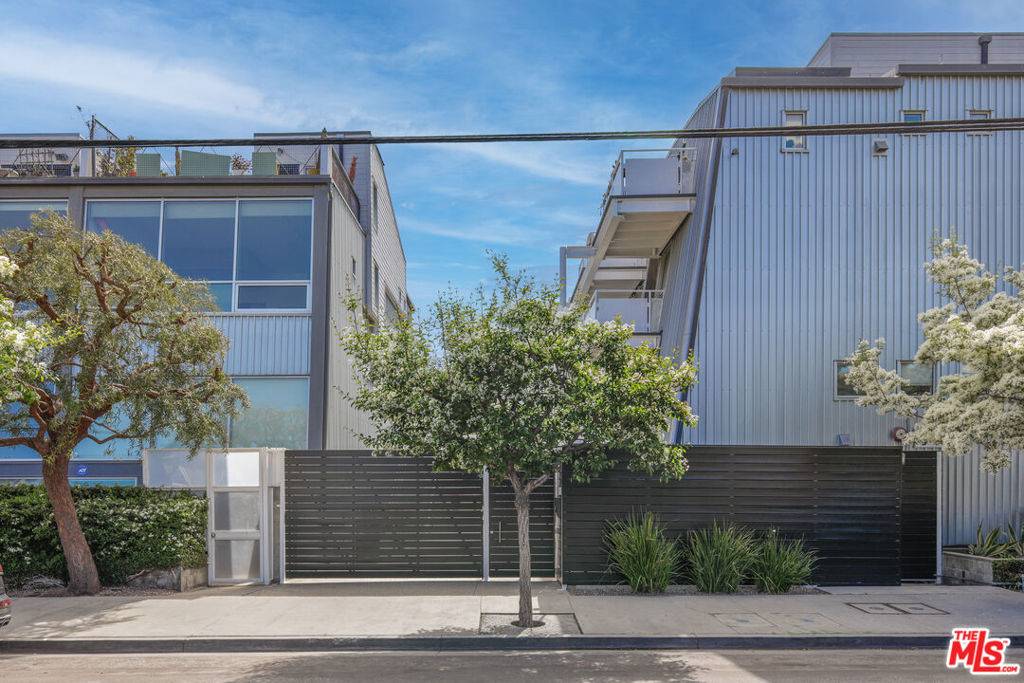 Venice, CA 90291,615 Hampton DR #A103