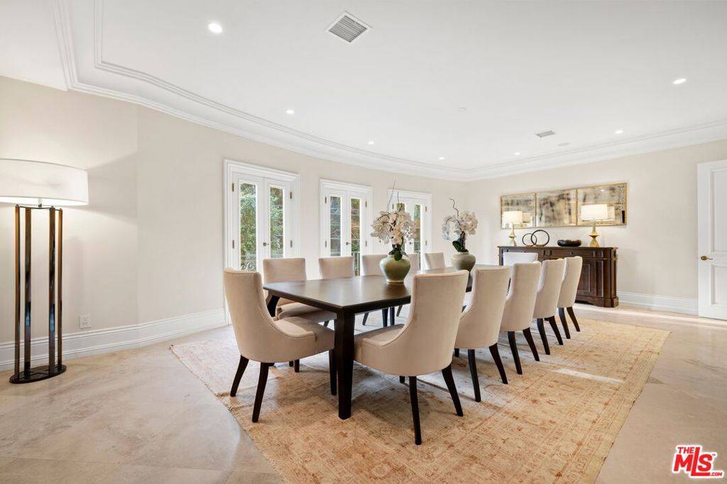 1350 Benedict Canyon DR Beverly Hills, CA 90210