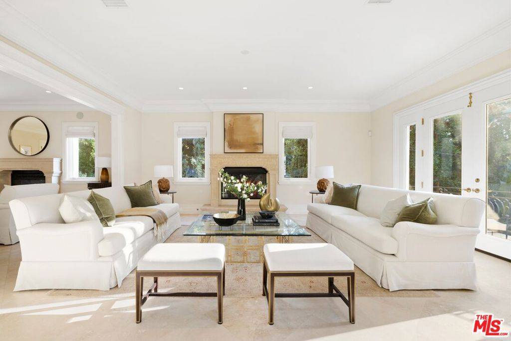 Beverly Hills, CA 90210,1350 Benedict Canyon DR