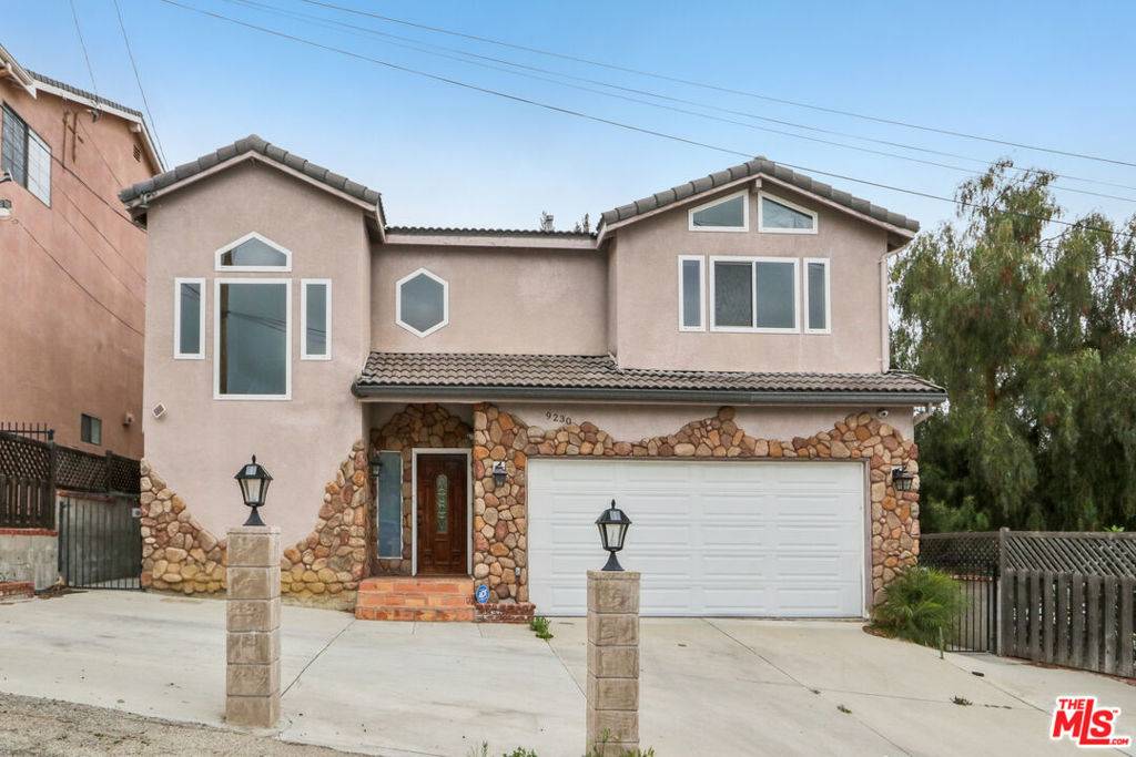 Chatsworth, CA 91311,9230 Lakeview TER