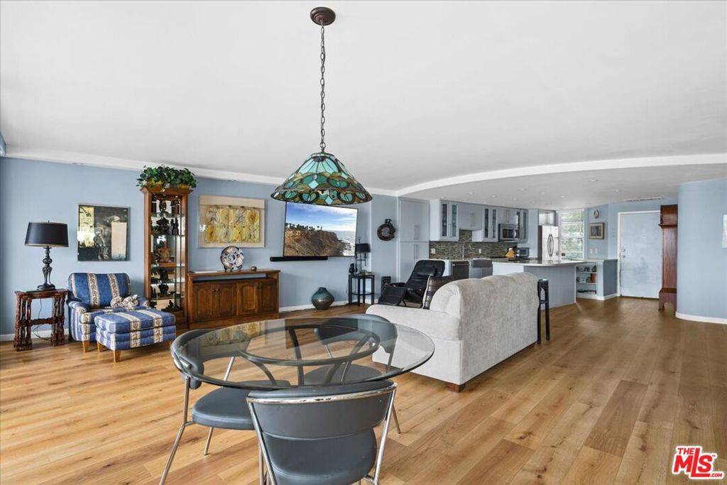 Marina Del Rey, CA 90292,4335 Marina City DR #346