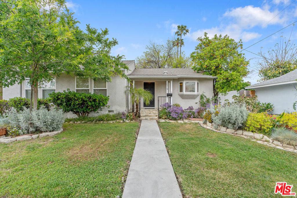 Tarzana, CA 91335,18919 Sylvan ST