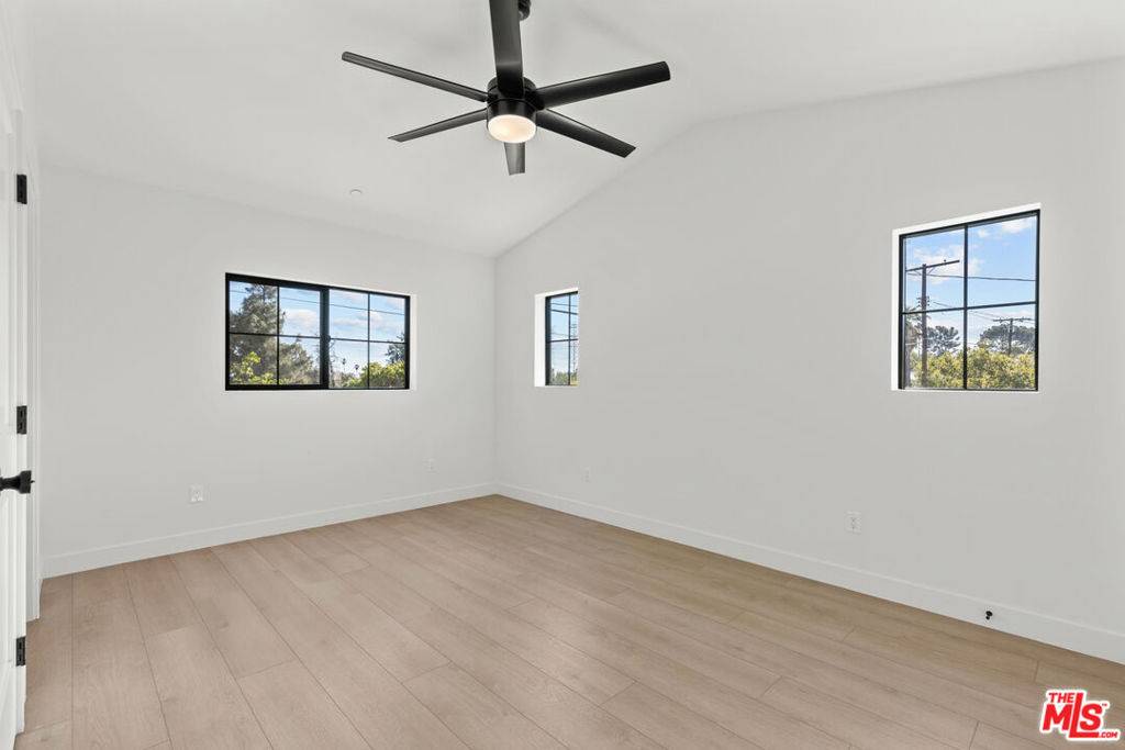 Granada Hills, CA 91344,17156 Rinaldi