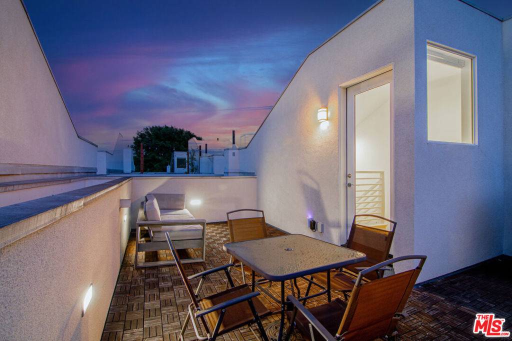 North Hollywood, CA 91601,10919 1/2 Otsego ST
